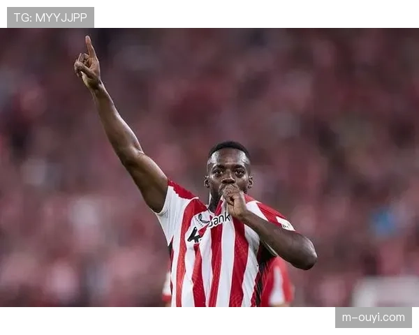 争议判罚，裁判未判罚尤文图斯禁区前沿可能构成直接任意球的犯规